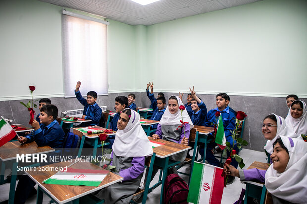 احداث ۲۷ مدرسه جدید بدون استفاده از بودجه دولتی در ورزقان