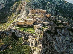 آثار تاریخی شناسنامه ملت هستند